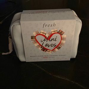 Fresh Mini Loves 6 facial mask treatment set with bag and tags